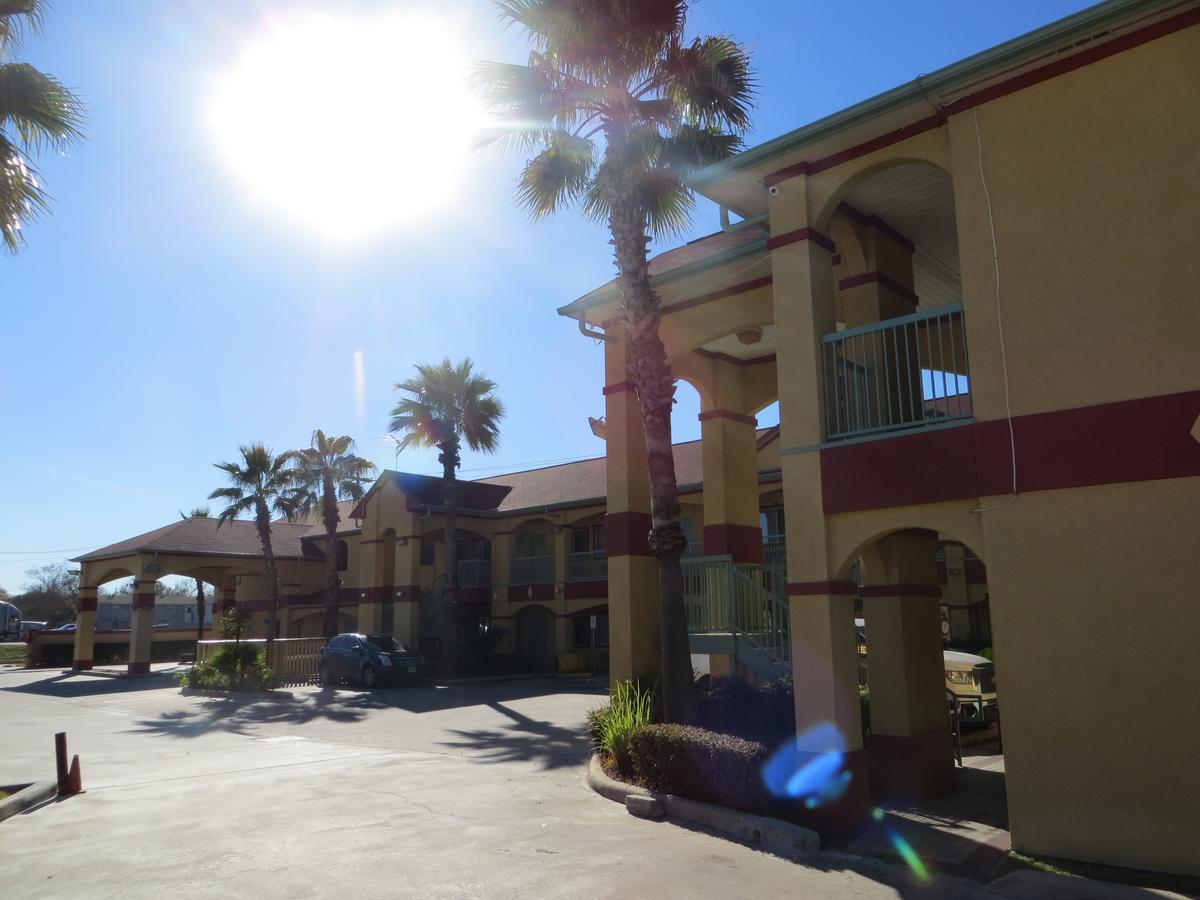 Palace Inn Houston Exterior photo